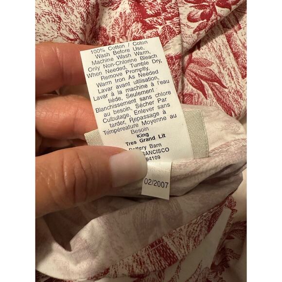 Pottery Barn Red Matine Toile KING Pillow Sham French Country Holiday Set Of 2 - Picture 7 of 7